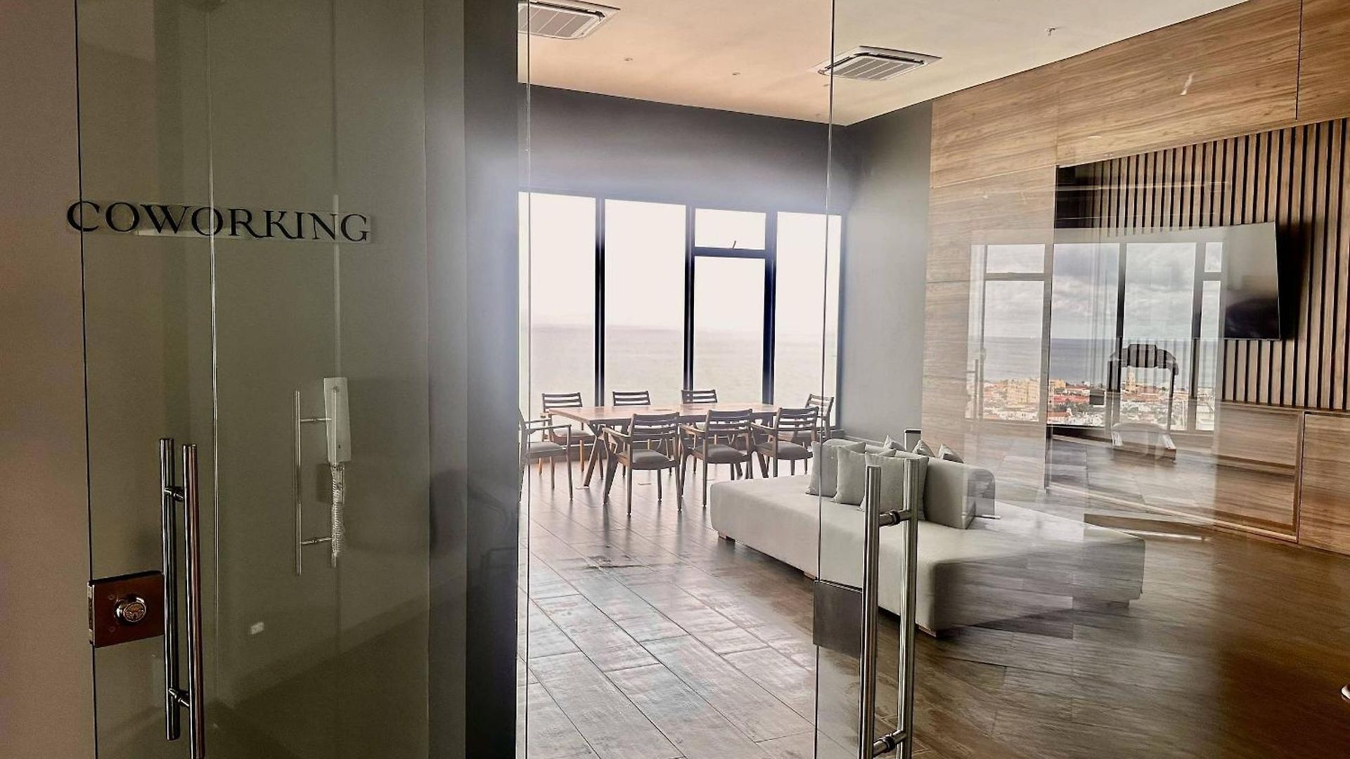 Apartamento U-go Vistas Al Mar Desde Murano Centro: Piscina, Jacuzzi Y Más